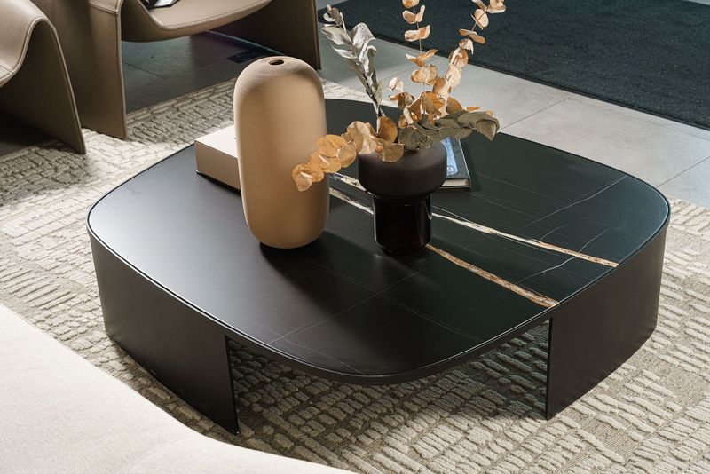 Poliform Журнальный столик Koishi 120 Sahara noir от Poliform — в интерьере