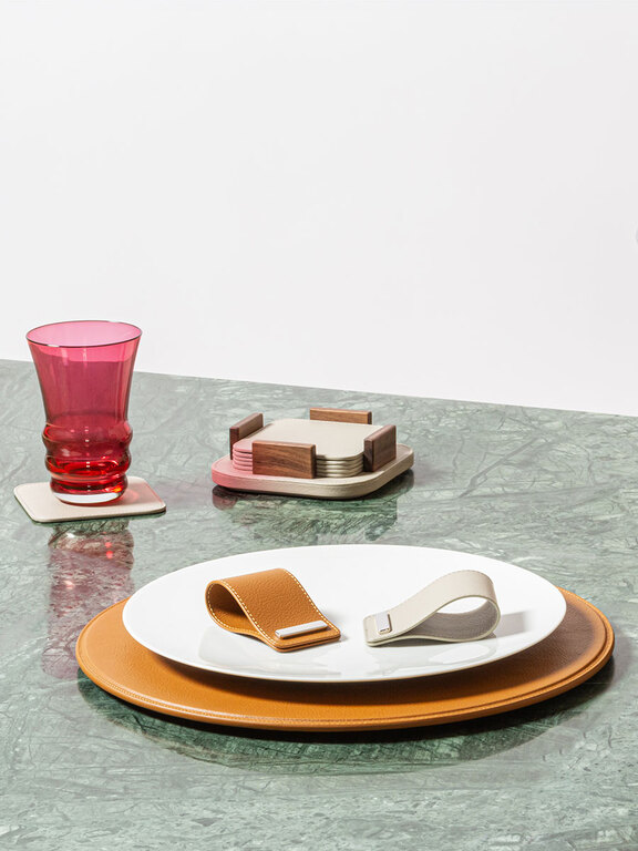 Poltrona Frau Элитная посуда Tableware от Poltrona Frau — в интерьере