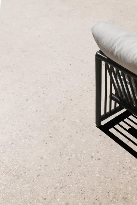 B&B Italia Уличное кресло Softcage от B&B Italia — в интерьере