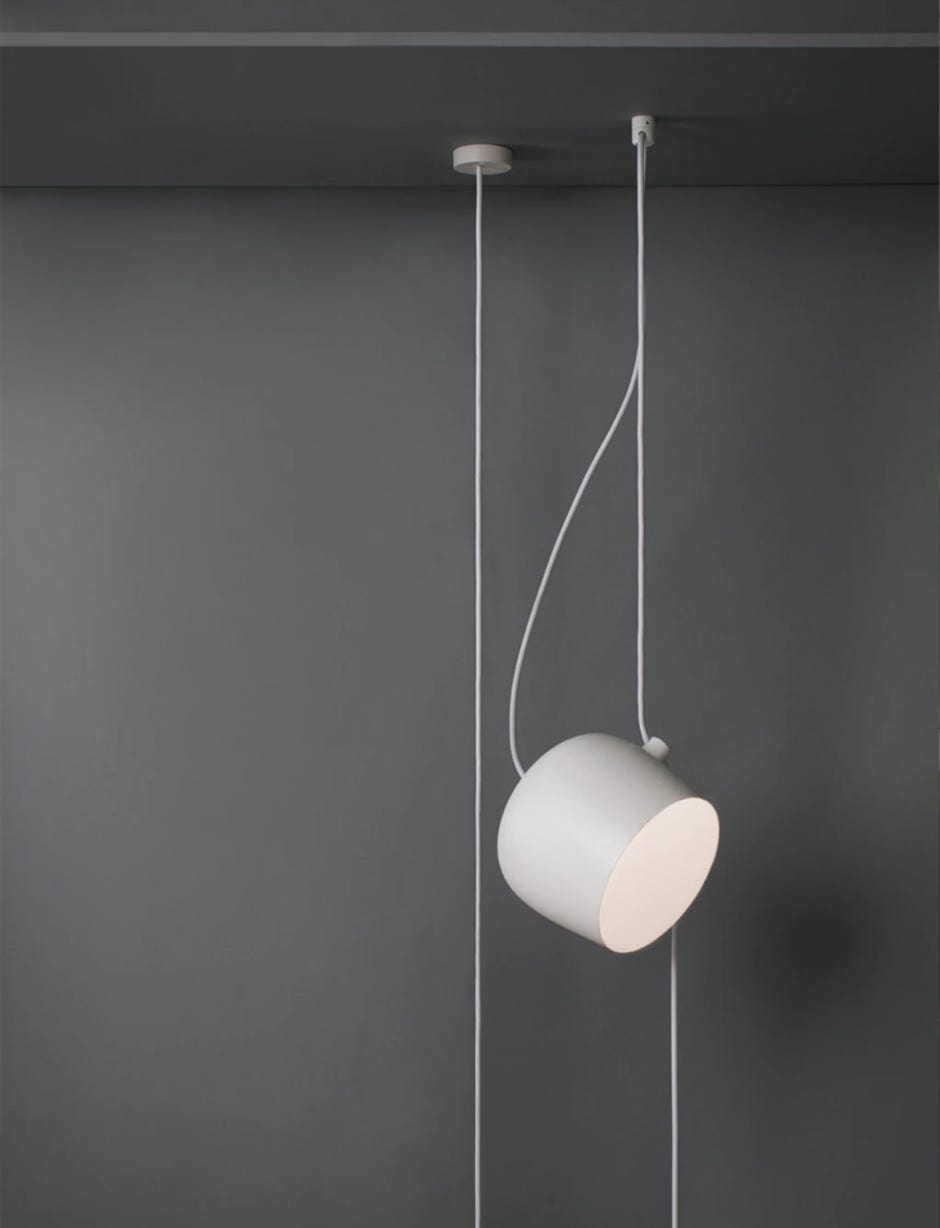 Flos Светильник Aim из 5 подвесов White от Flos — в интерьере