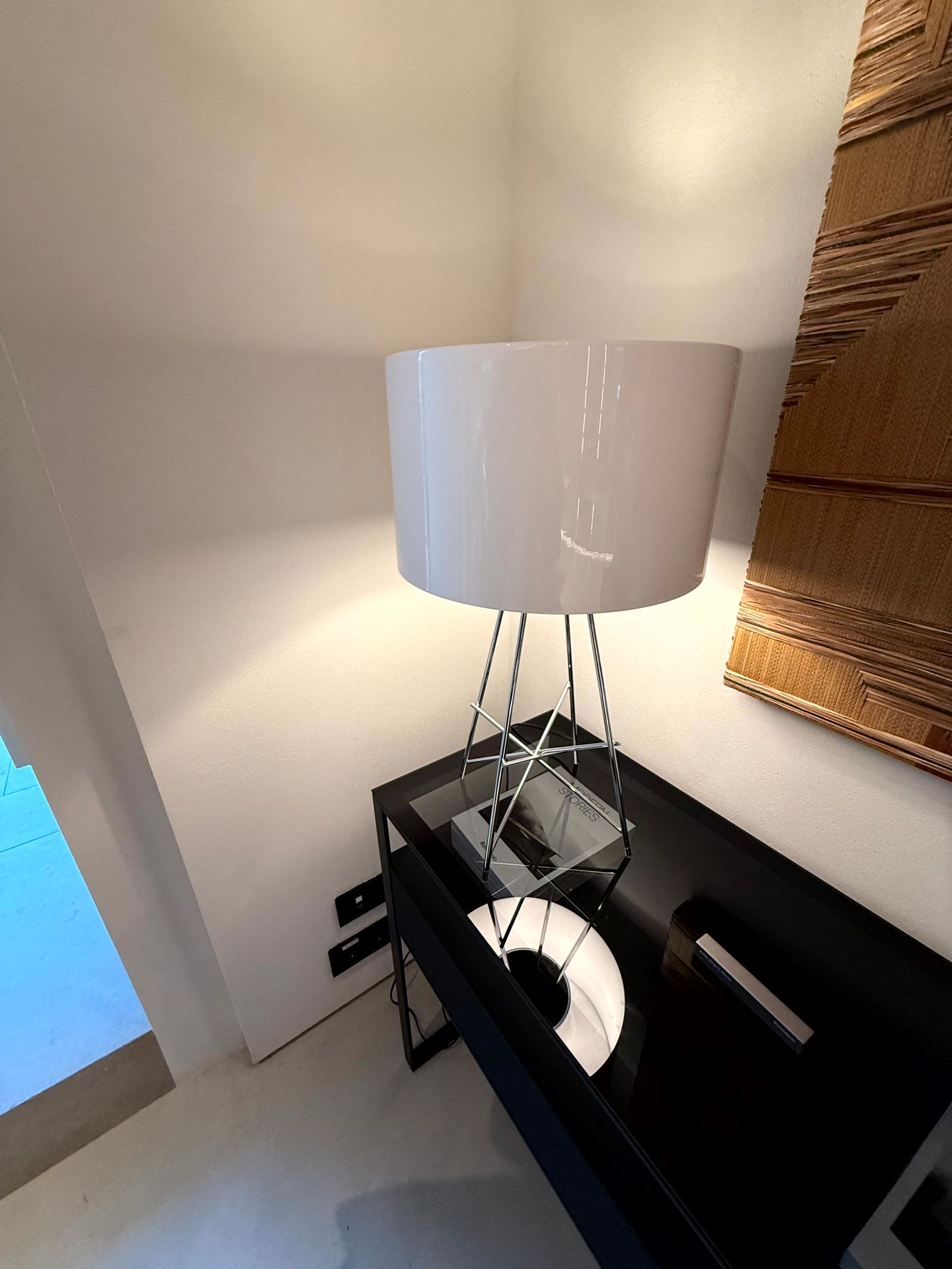 Flos Настольная лампа Ray White от Flos — в интерьере