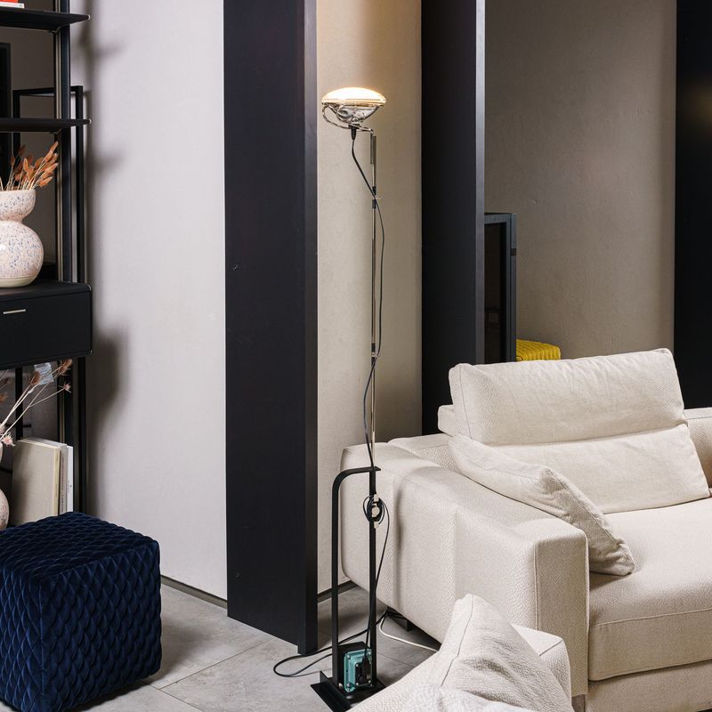 Flos Торшер Toio Led Black F7630030 от Flos — в интерьере