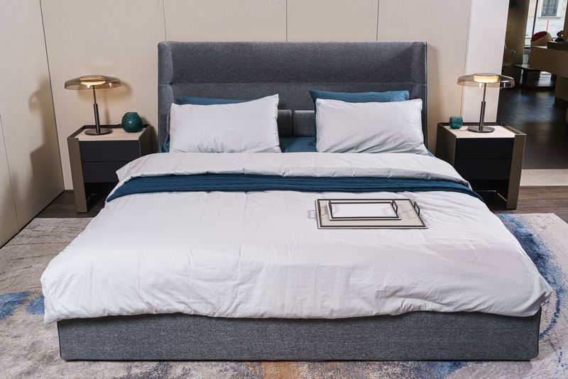 Poliform Кровать с боксом Chloe Naxos 21 Roccia от Poliform — в интерьере