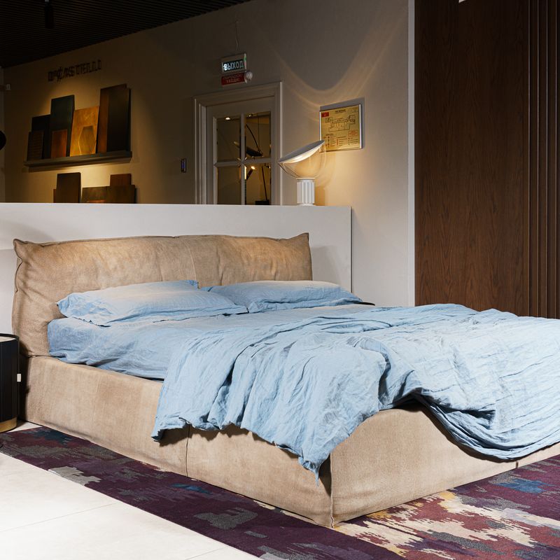 Baxter Кровать Paris Slim 180 Bo.Hemian Savana от Baxter — в интерьере