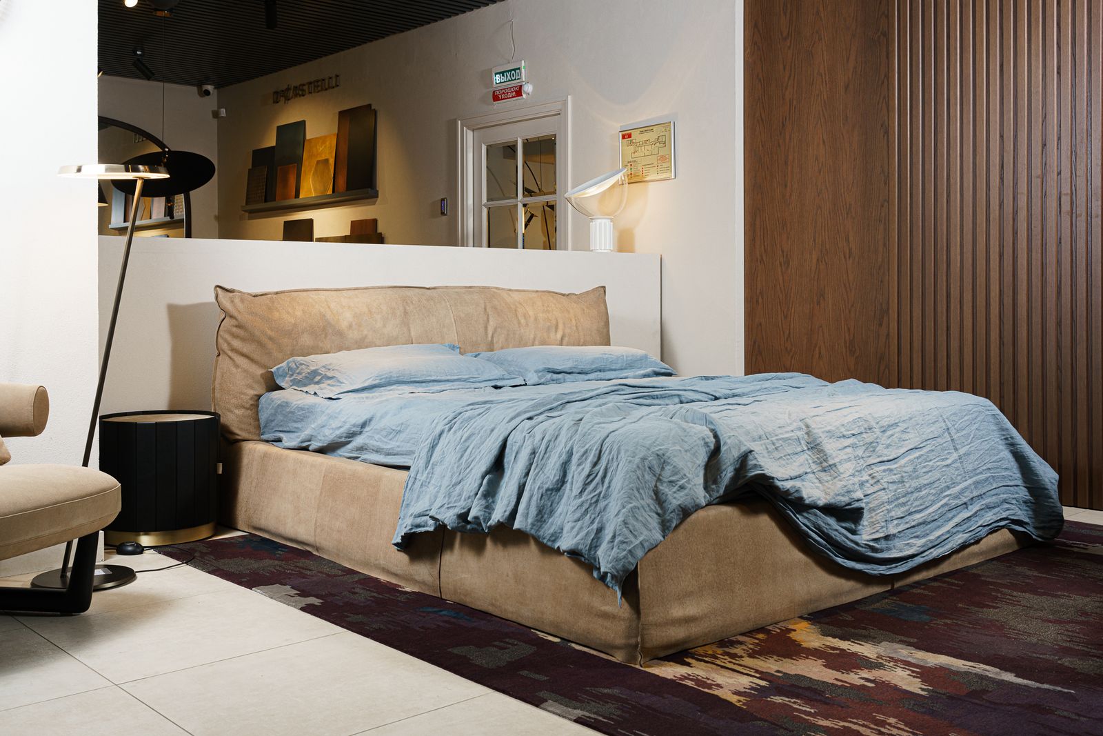 Baxter Кровать Paris Slim 180 Bo.Hemian Savana от Baxter — в интерьере