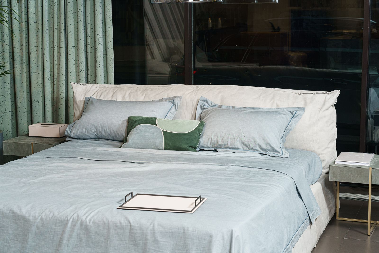 Baxter Кровать Paris Slim 180 Bo.Hemian Rice от Baxter — в интерьере