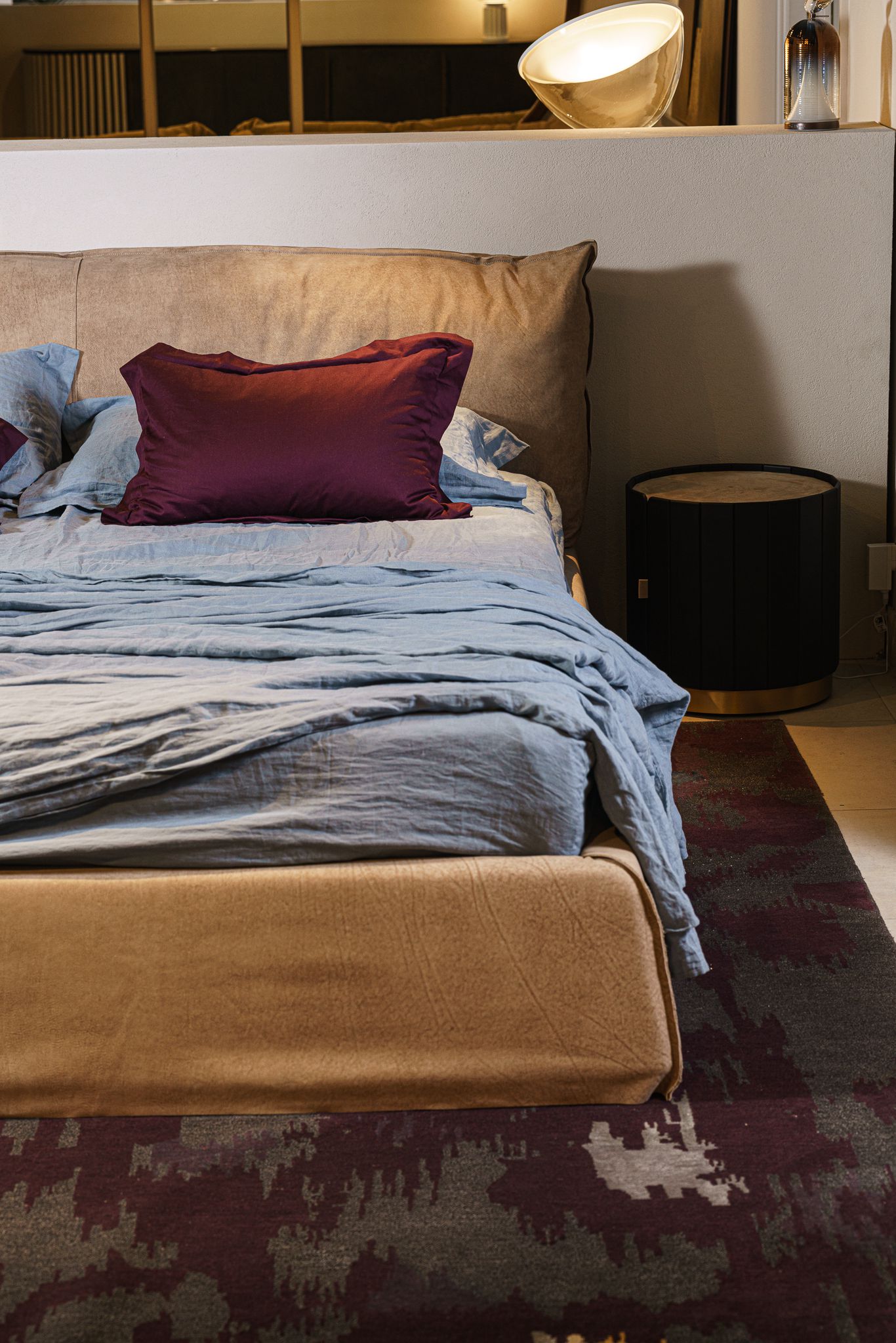 Baxter Кровать Paris Slim 160 Bo.Hemian Savana от Baxter — в интерьере