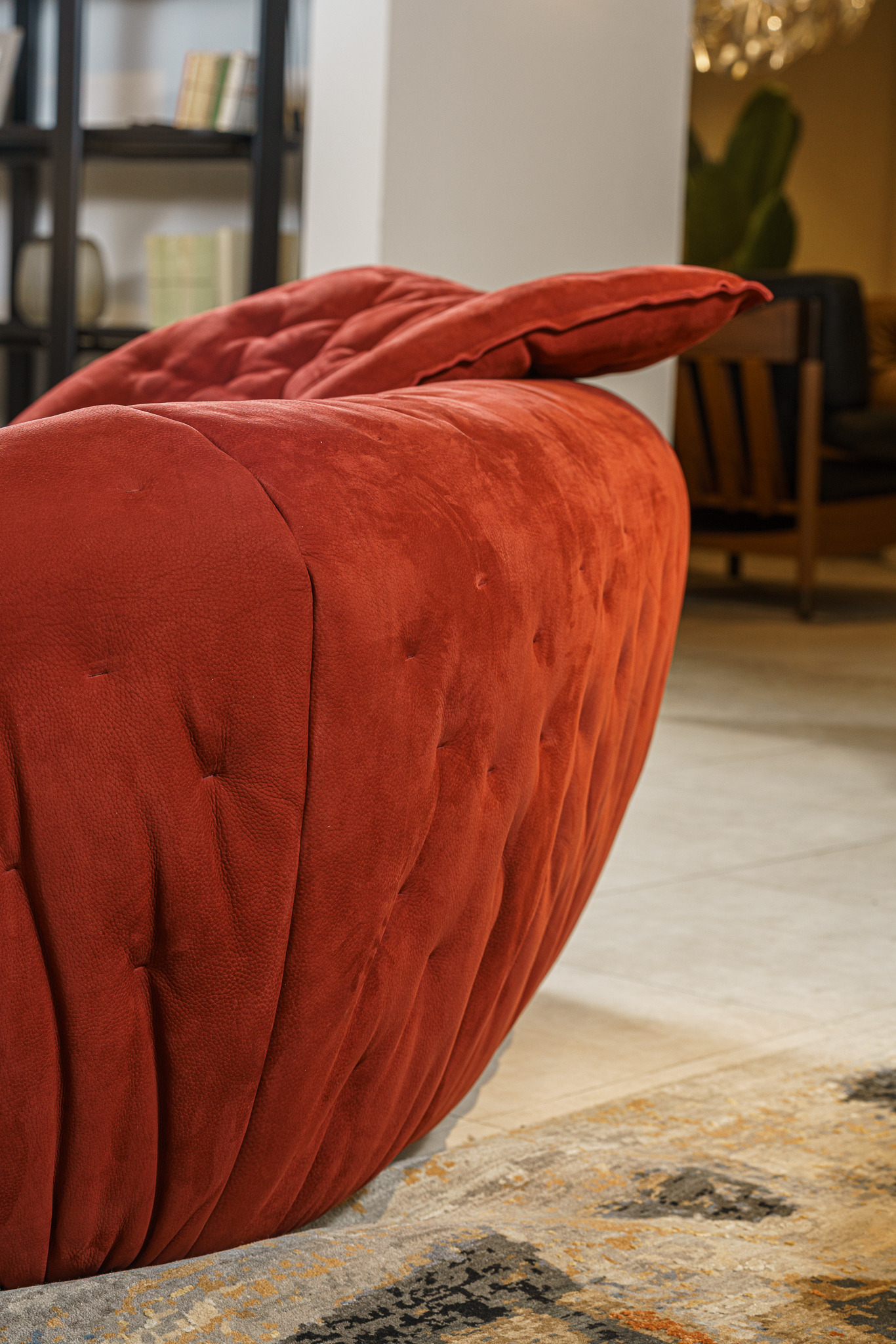 Baxter Диван Ortigia Nabuck Rhubarb от Baxter — в интерьере