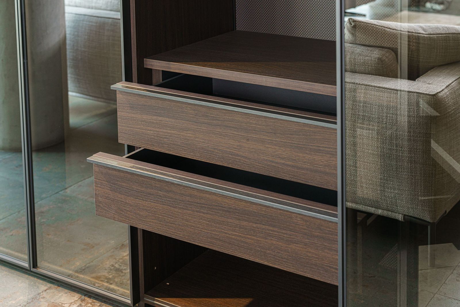 Molteni&C Шкаф распашной Gliss Master от Molteni & C — в интерьере