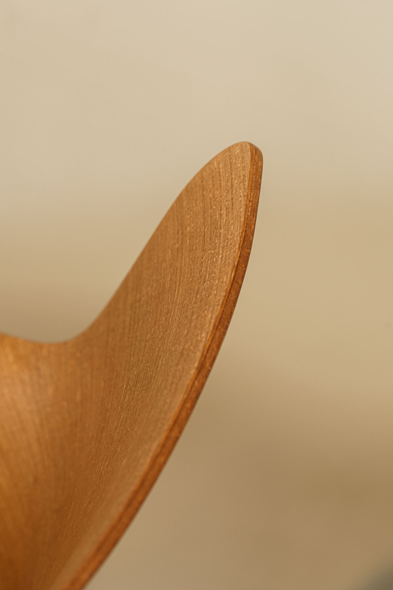 Kartell Кресло рабочее на колесах Earl of Wood от Kartell — в интерьере