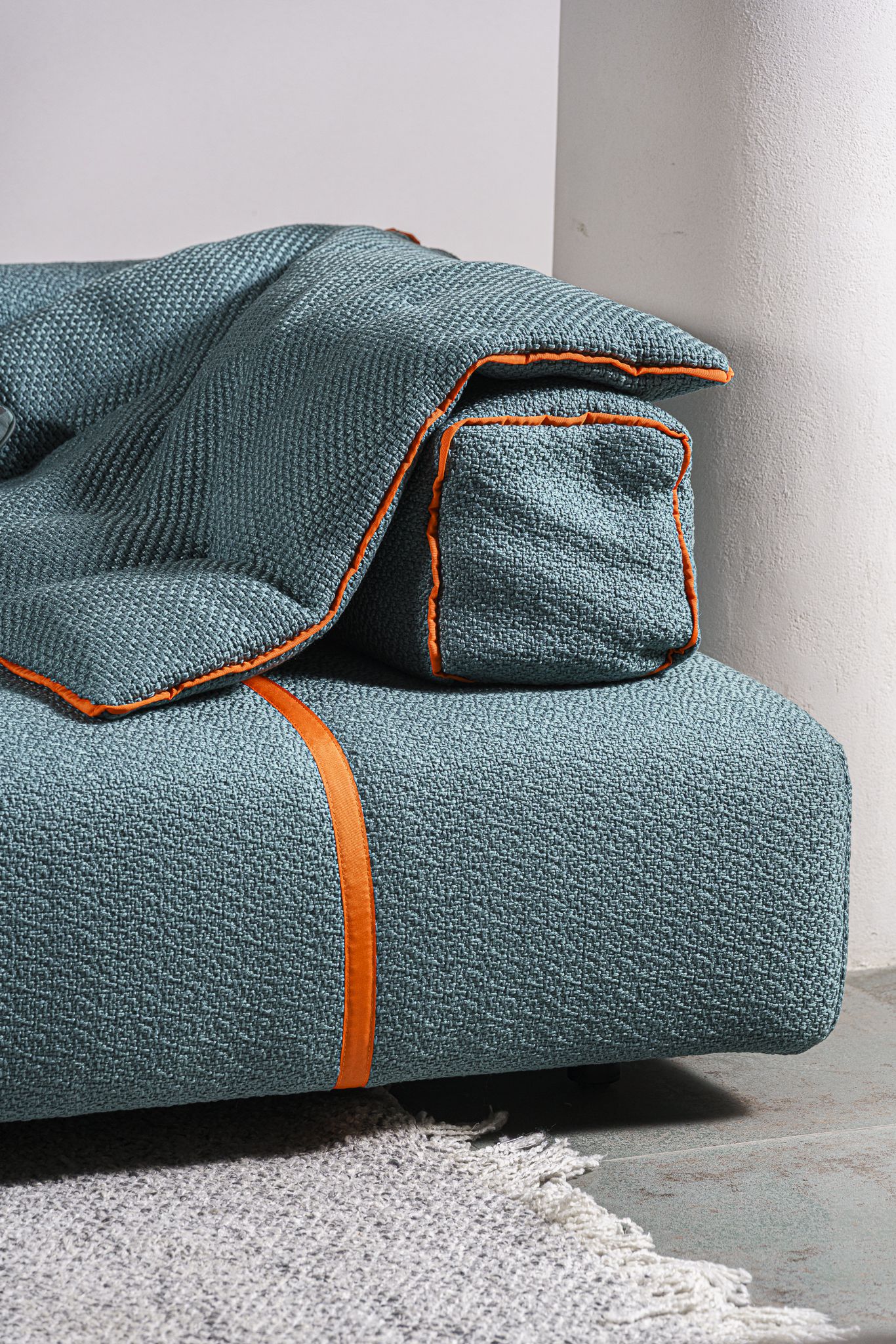 Baxter Уличная пуф-лежанка Panama Bold Outdoor 162*130 от Baxter — в интерьере