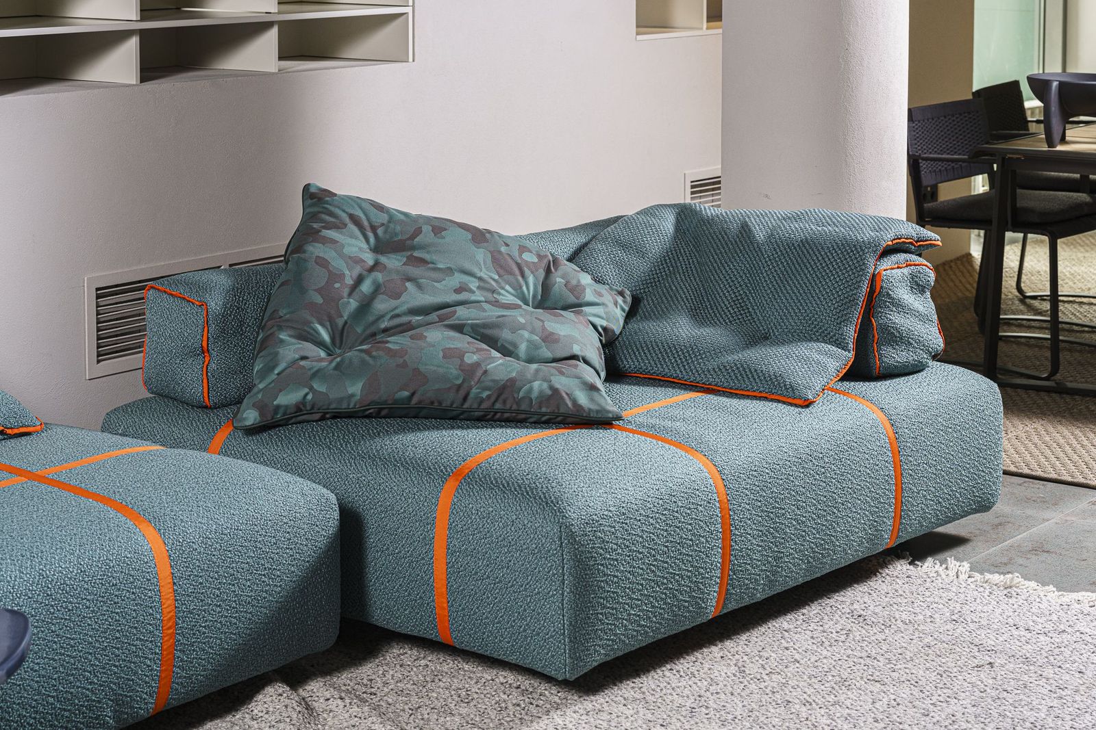 Baxter Уличная пуф-лежанка Panama Bold Outdoor 162*130 от Baxter — в интерьере