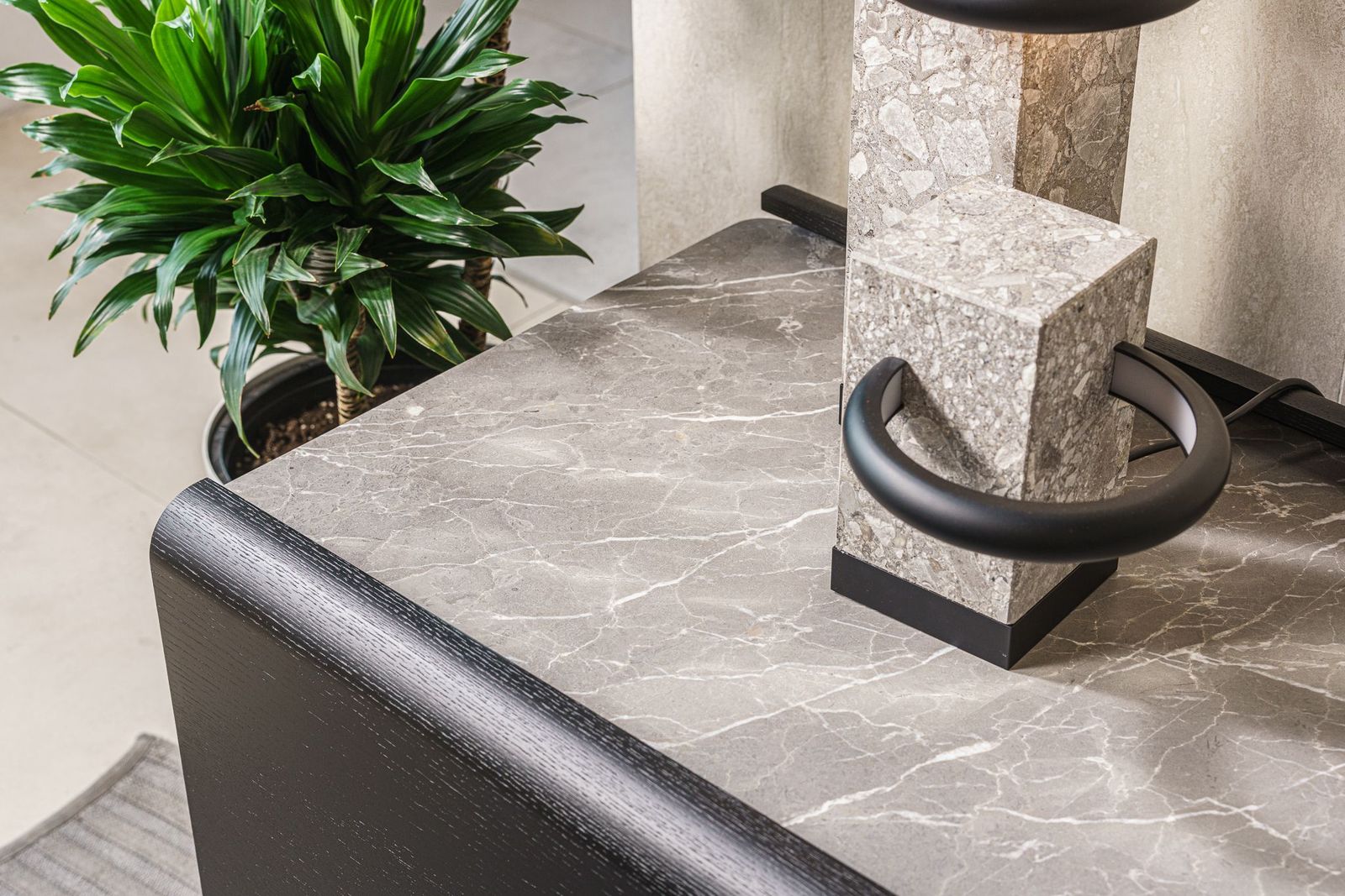 Flexform Комод Earl Marble/Wood от Flexform — в интерьере