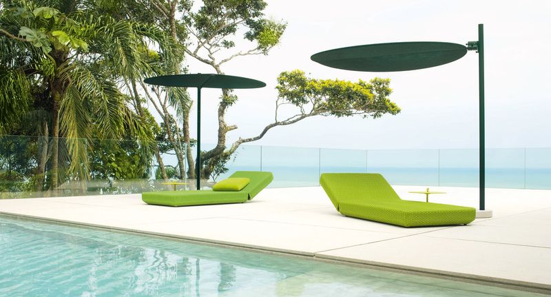 Paola Lenti Уличный зонт Ombra от Paola Lenti — в интерьере