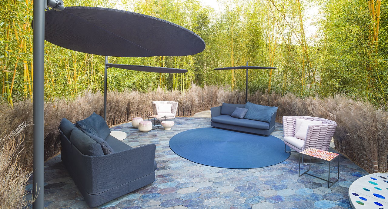 Paola Lenti Уличный зонт Mogambo от Paola Lenti — в интерьере