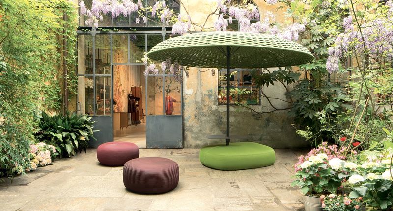 Paola Lenti Уличный зонт Clique от Paola Lenti — в интерьере