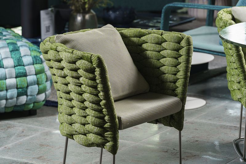Paola Lenti Уличный стул Ami Outdoor Green от Paola Lenti — в интерьере