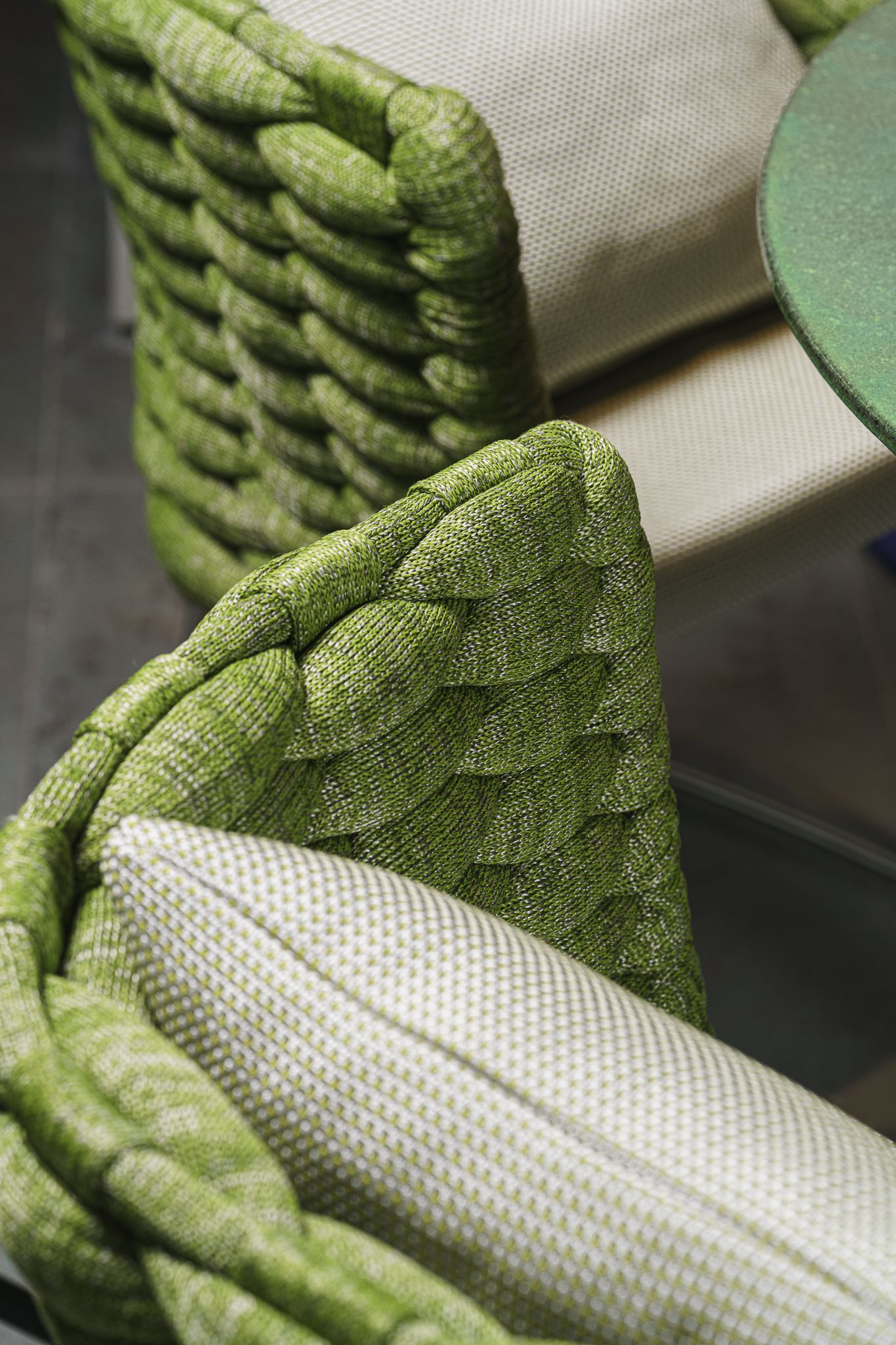 Paola Lenti Уличный стул Ami Outdoor Green от Paola Lenti — в интерьере
