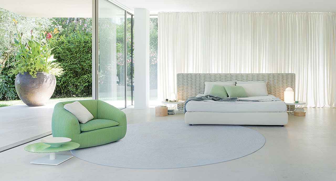 Paola Lenti Журнальный столик Giro от Paola Lenti — в интерьере