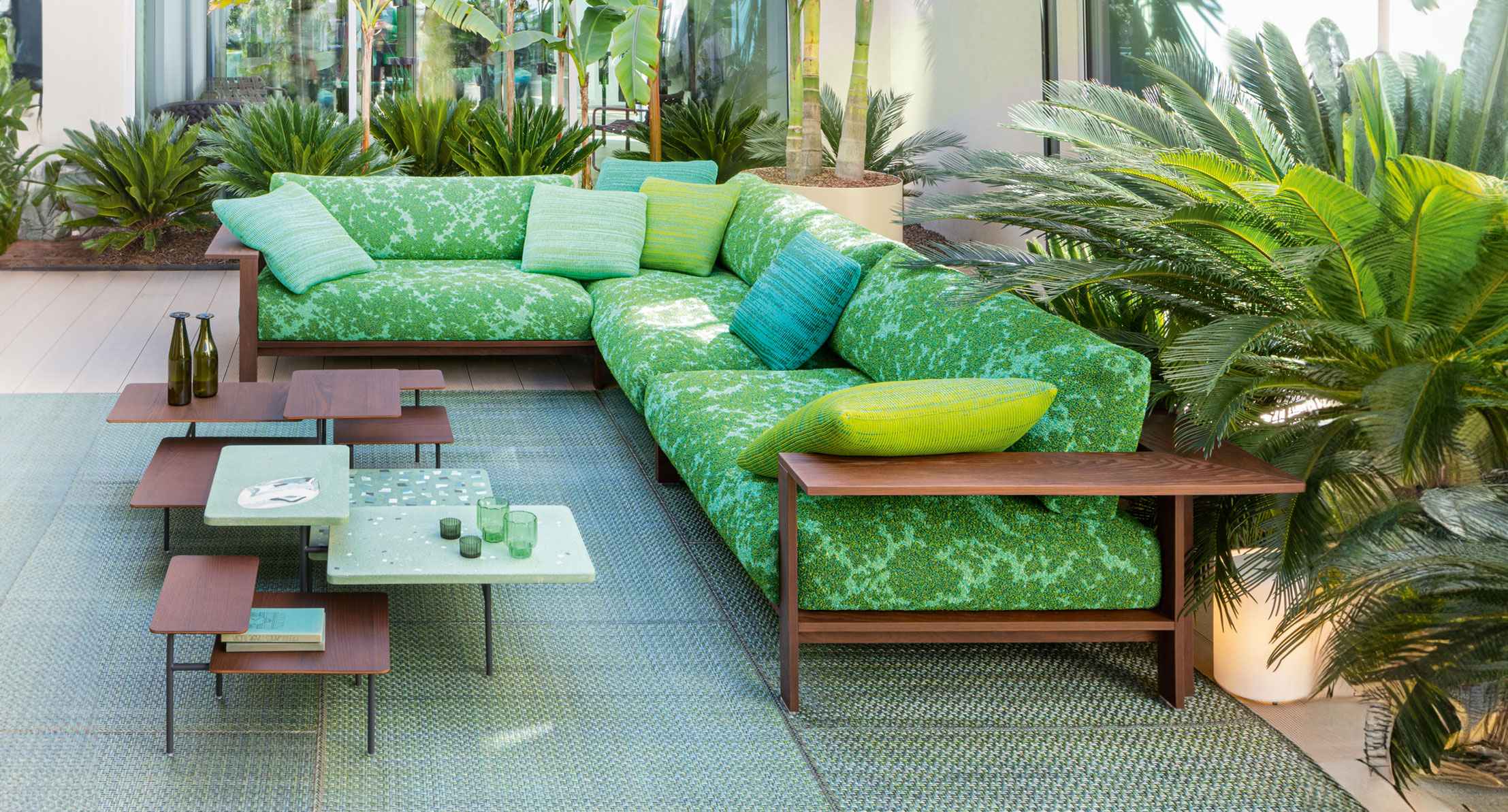 Paola Lenti Журнальный столик Ensemble от Paola Lenti — в интерьере