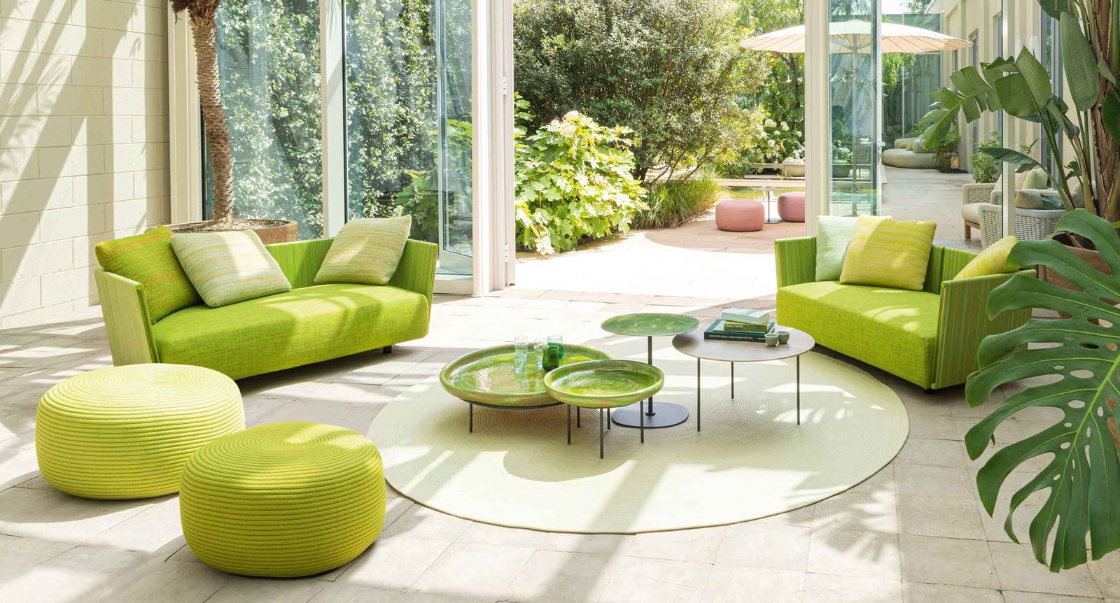 Paola Lenti Журнальный столик Elio от Paola Lenti — в интерьере