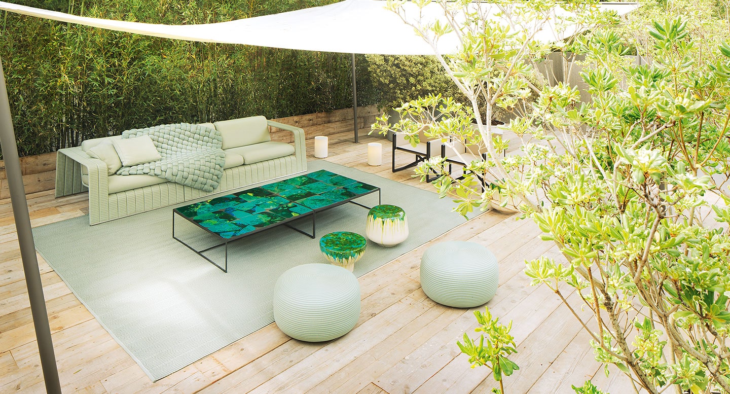 Paola Lenti Уличный журнальный столик Calatini от Paola Lenti — в интерьере