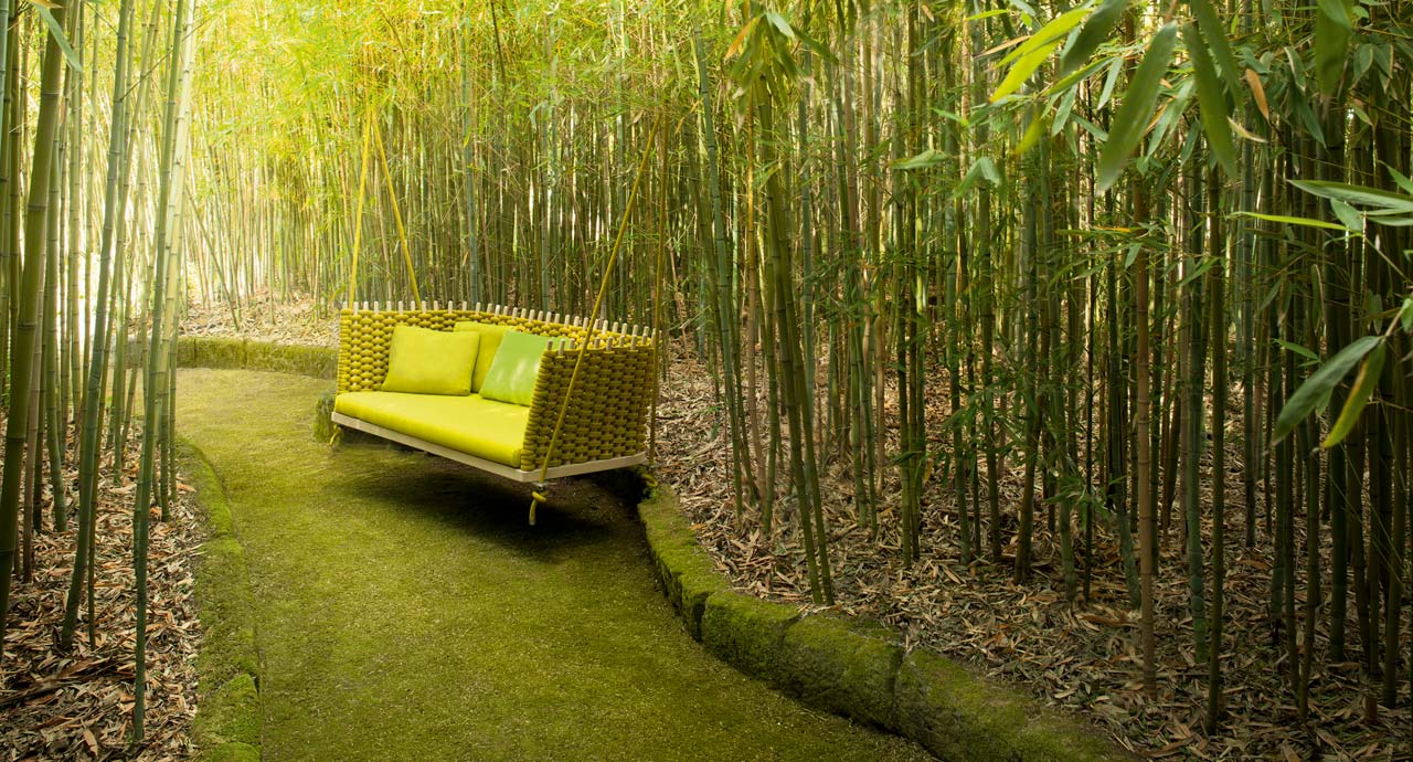 Paola Lenti Садовые качели Wabi от Paola Lenti — в интерьере