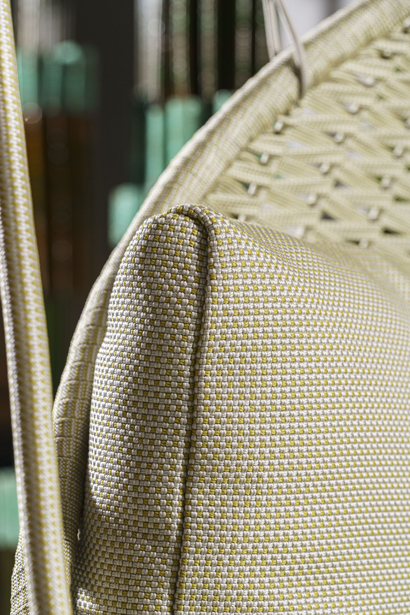 Paola Lenti Садовые качели Orbitry от Paola Lenti — в интерьере