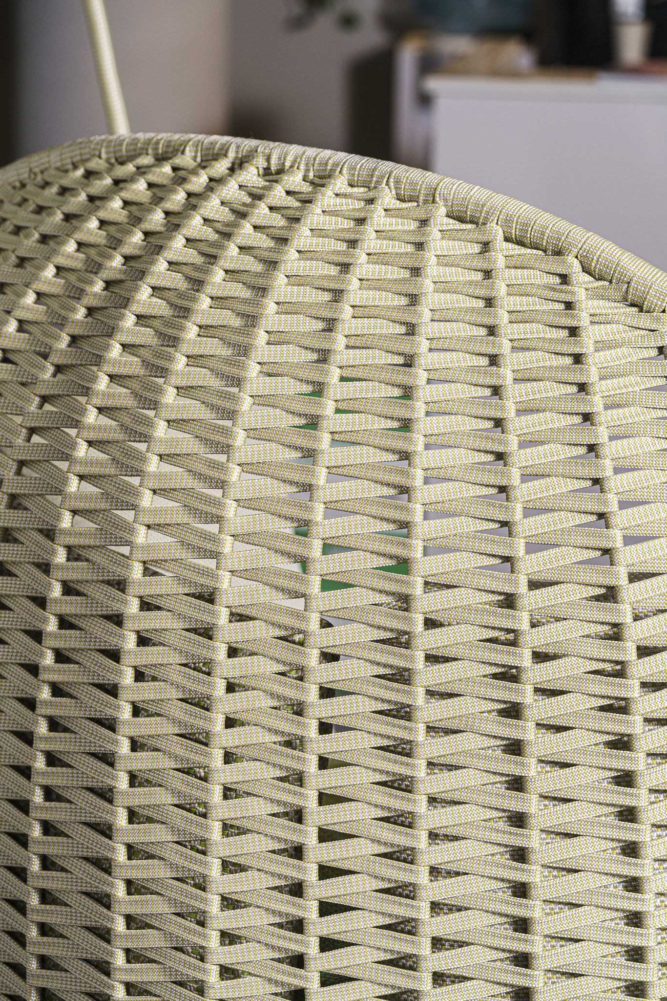 Paola Lenti Садовые качели Orbitry от Paola Lenti — в интерьере