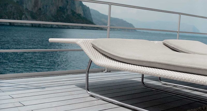 Paola Lenti Уличный шезлонг Surf от Paola Lenti — в интерьере