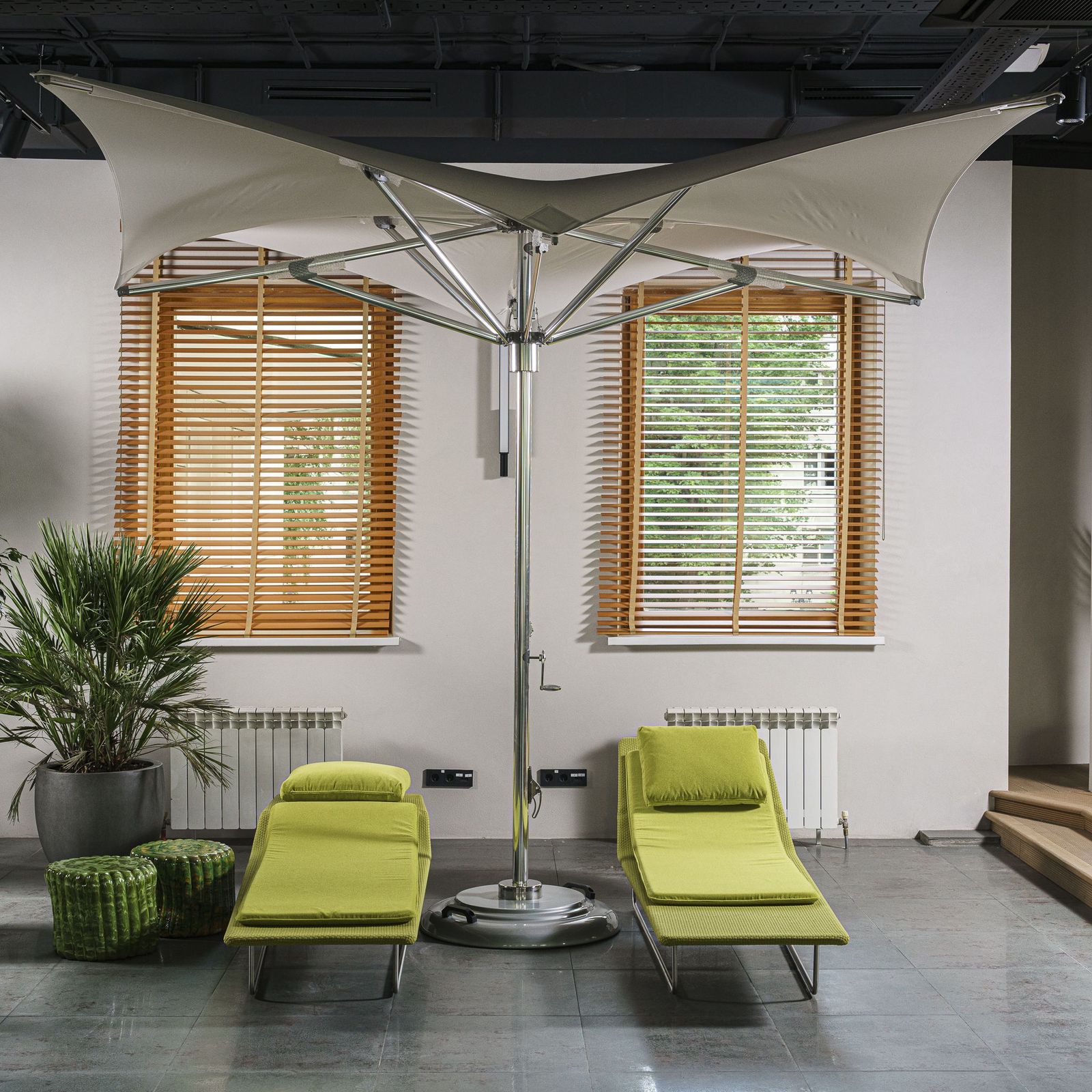 Paola Lenti Уличный шезлонг Surf от Paola Lenti — в интерьере