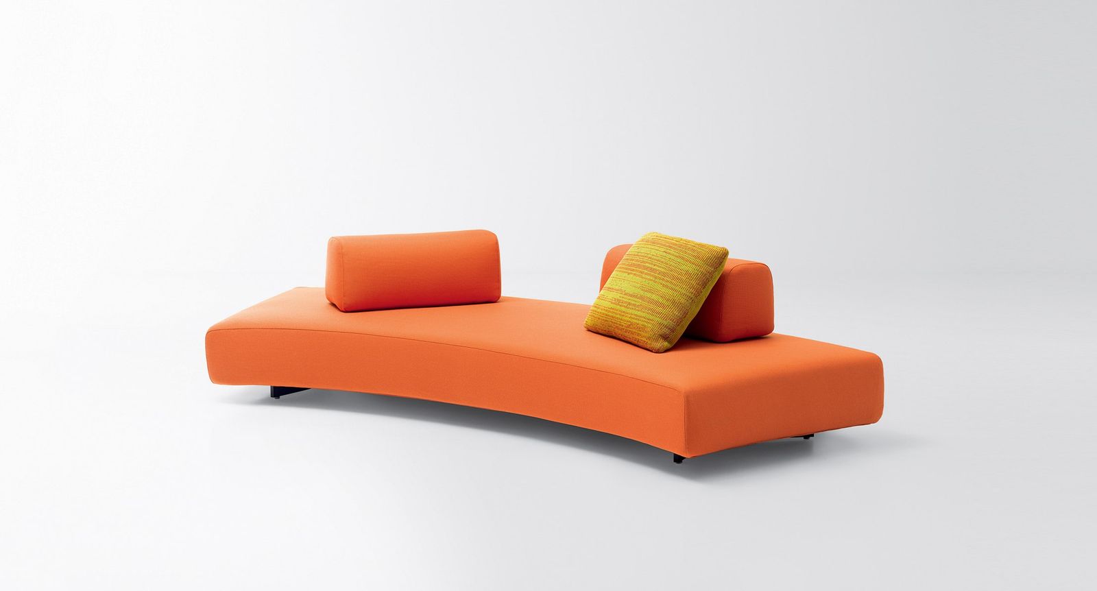 Paola Lenti Диван Orlando Outdoor от Paola Lenti — в интерьере