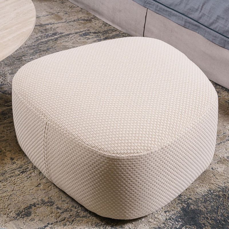 Flou Пуф Outdoor Pierre 913 Noah от Flou — в интерьере