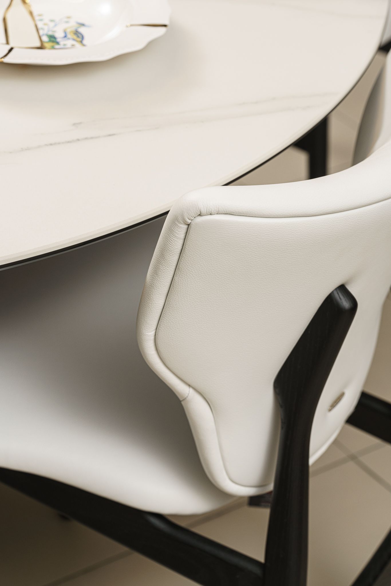 Cattelan Italia Стул Dumbo Bianco and Frassino nero от Cattelan Italia — в интерьере