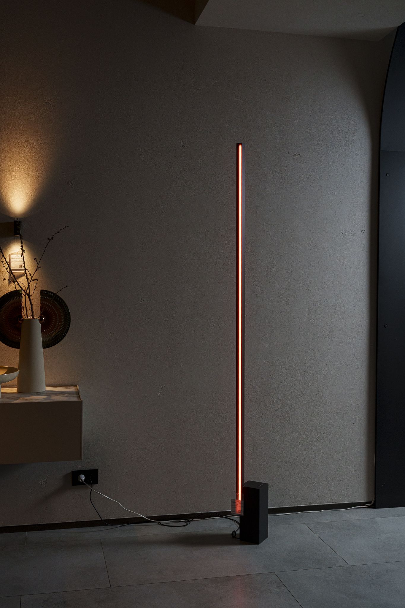 Vibia Торшер Offset от Vibia — в интерьере