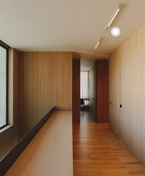 Vibia Потолочный светильник Offset от Vibia — в интерьере