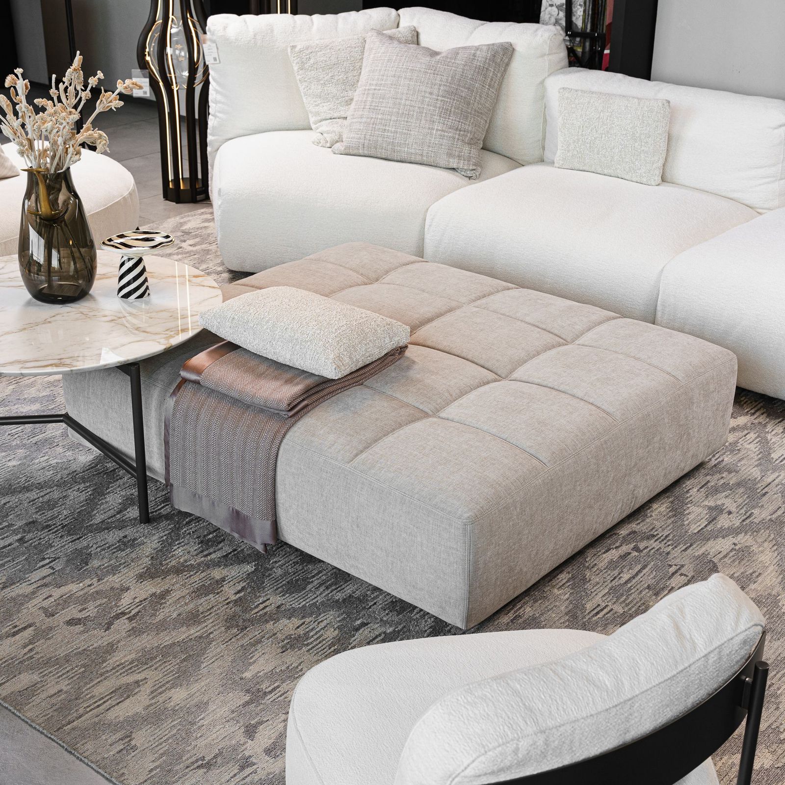 Flou Пуф Softbench 921 Alan от Flou — в интерьере