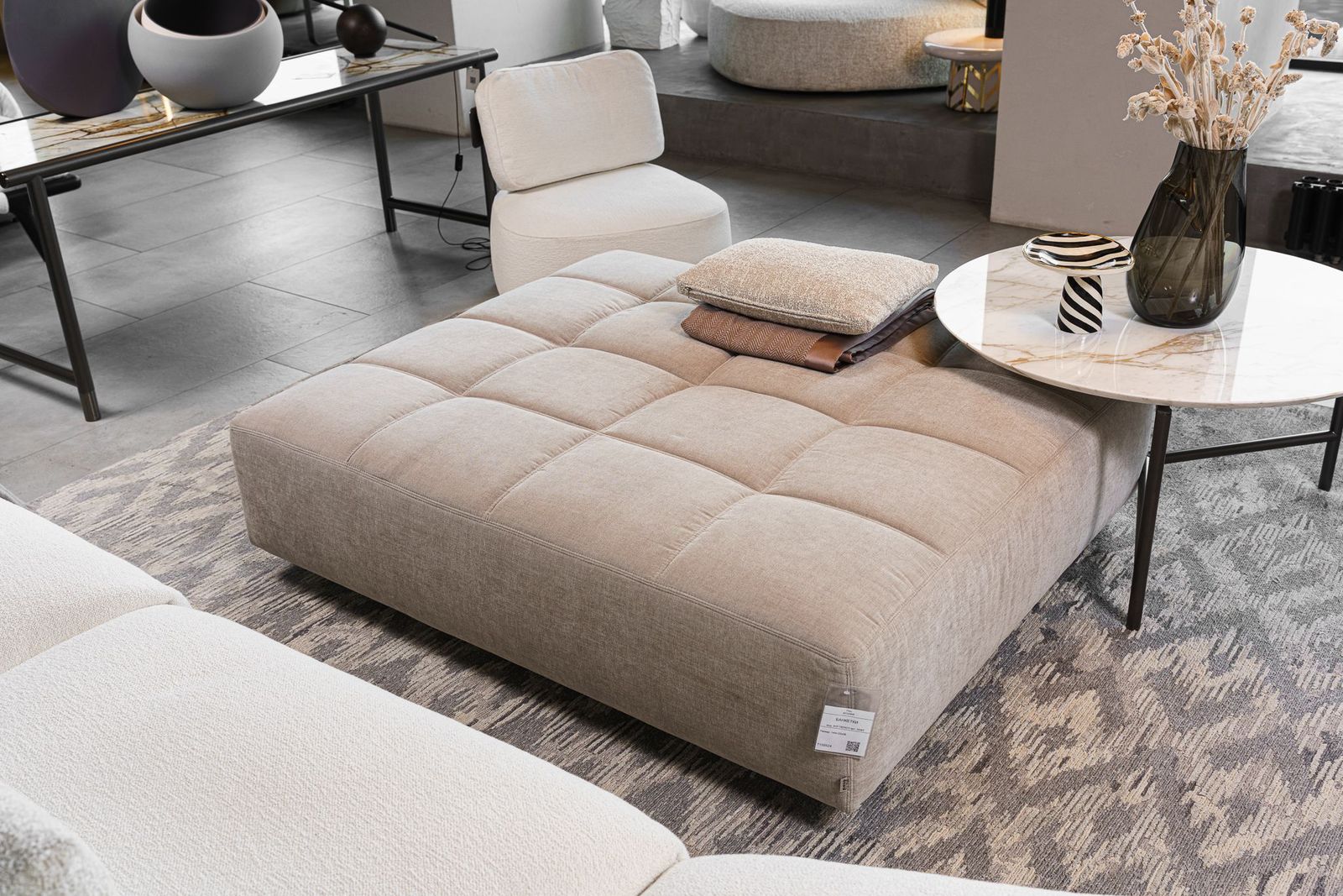 Flou Пуф Softbench 921 Alan от Flou — в интерьере