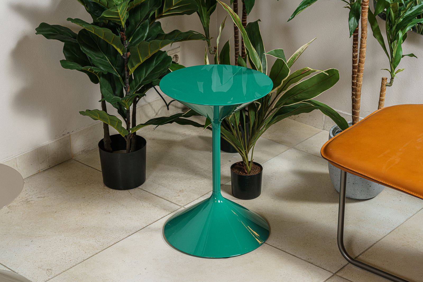 Zanotta Журнальный столик Tempo Verde от Zanotta — в интерьере