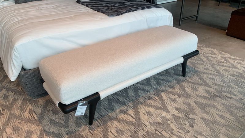 Flou Банкетка Gaudi 791 Everest / Black oak от Flou — в интерьере