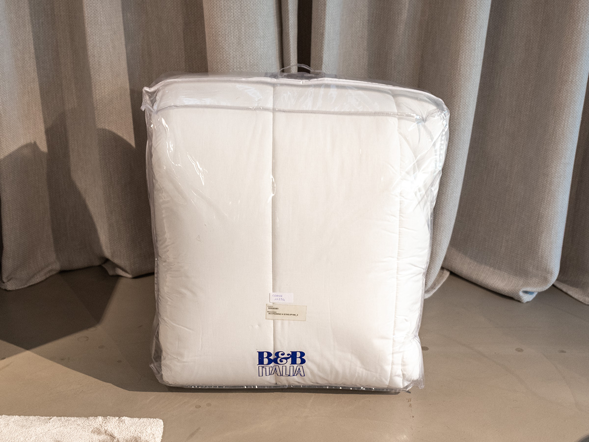 Maxalto Одеяло IP180_3 Four seasons duvet от Maxalto — в интерьере
