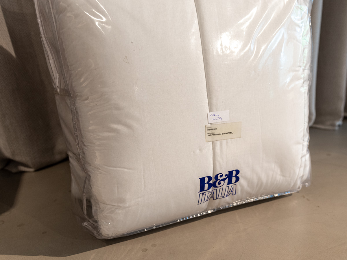 Maxalto Одеяло IP180_3 Four seasons duvet от Maxalto — в интерьере