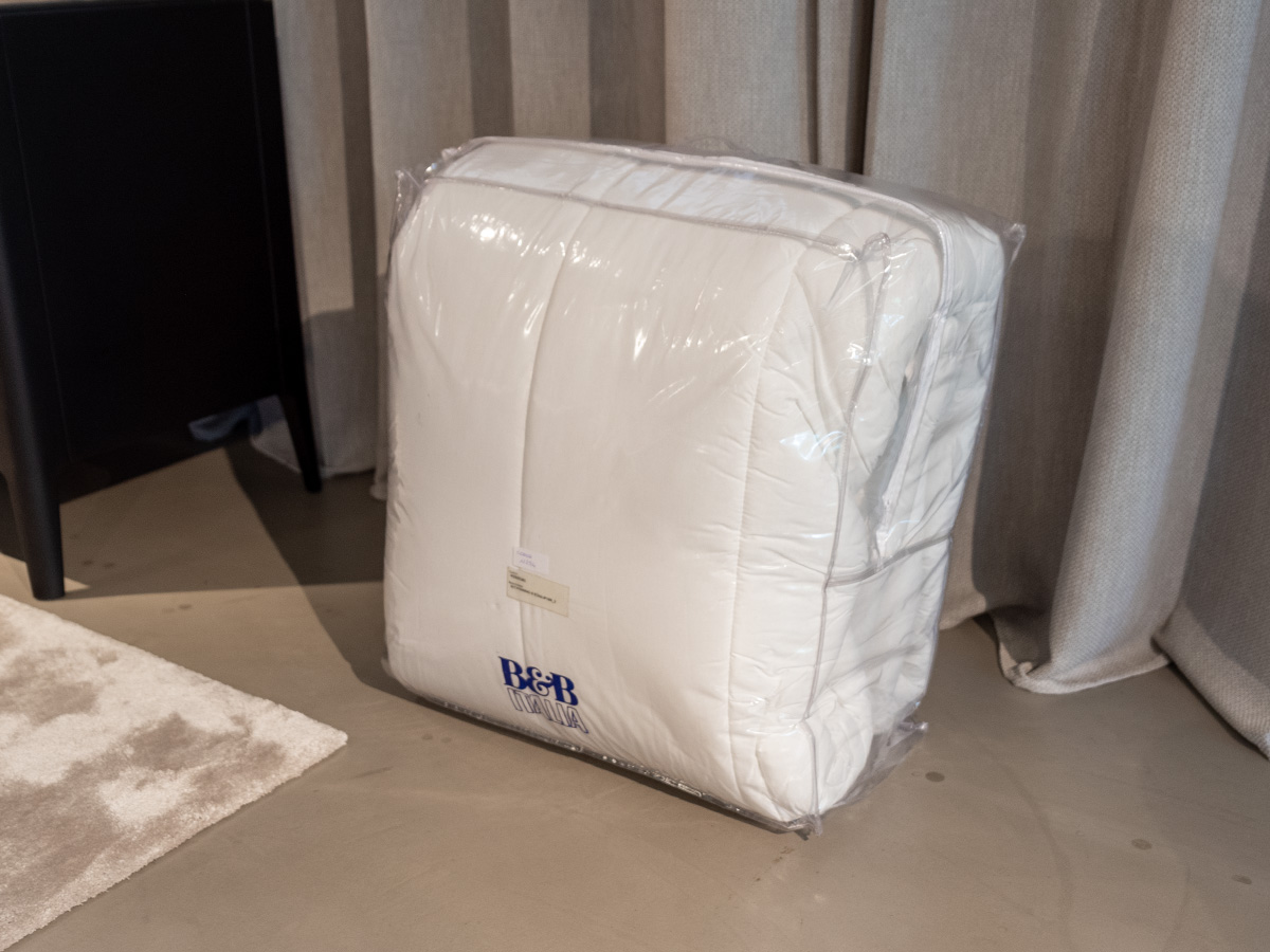 Maxalto Одеяло IP180_3 Four seasons duvet от Maxalto — в интерьере