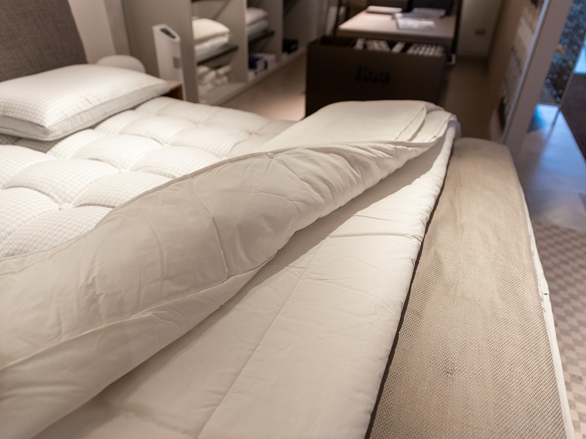 Maxalto Одеяло IP180_3 Four seasons duvet от Maxalto — в интерьере
