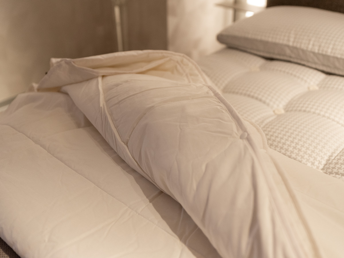 Maxalto Одеяло IP180_3 Four seasons duvet от Maxalto — в интерьере