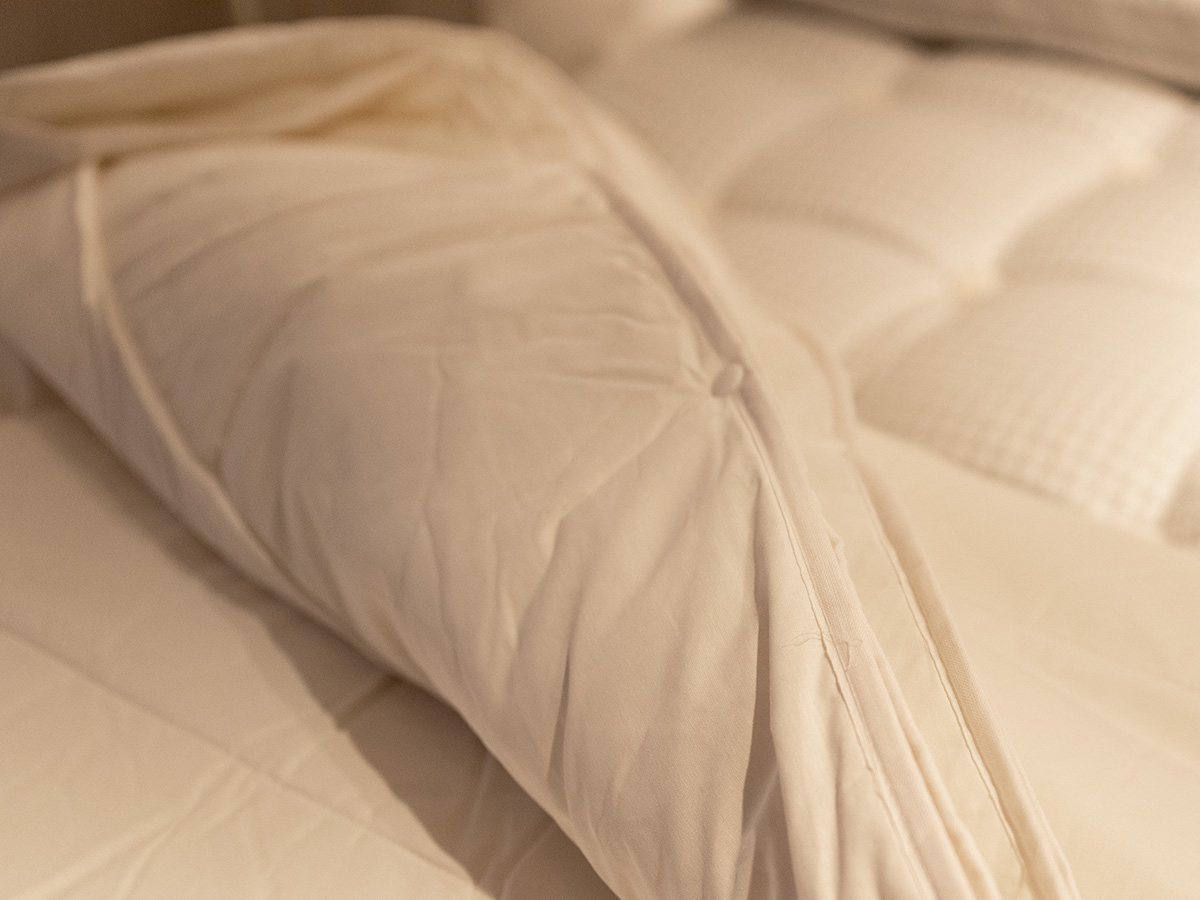 Maxalto Одеяло IP180_3 Four seasons duvet от Maxalto — в интерьере
