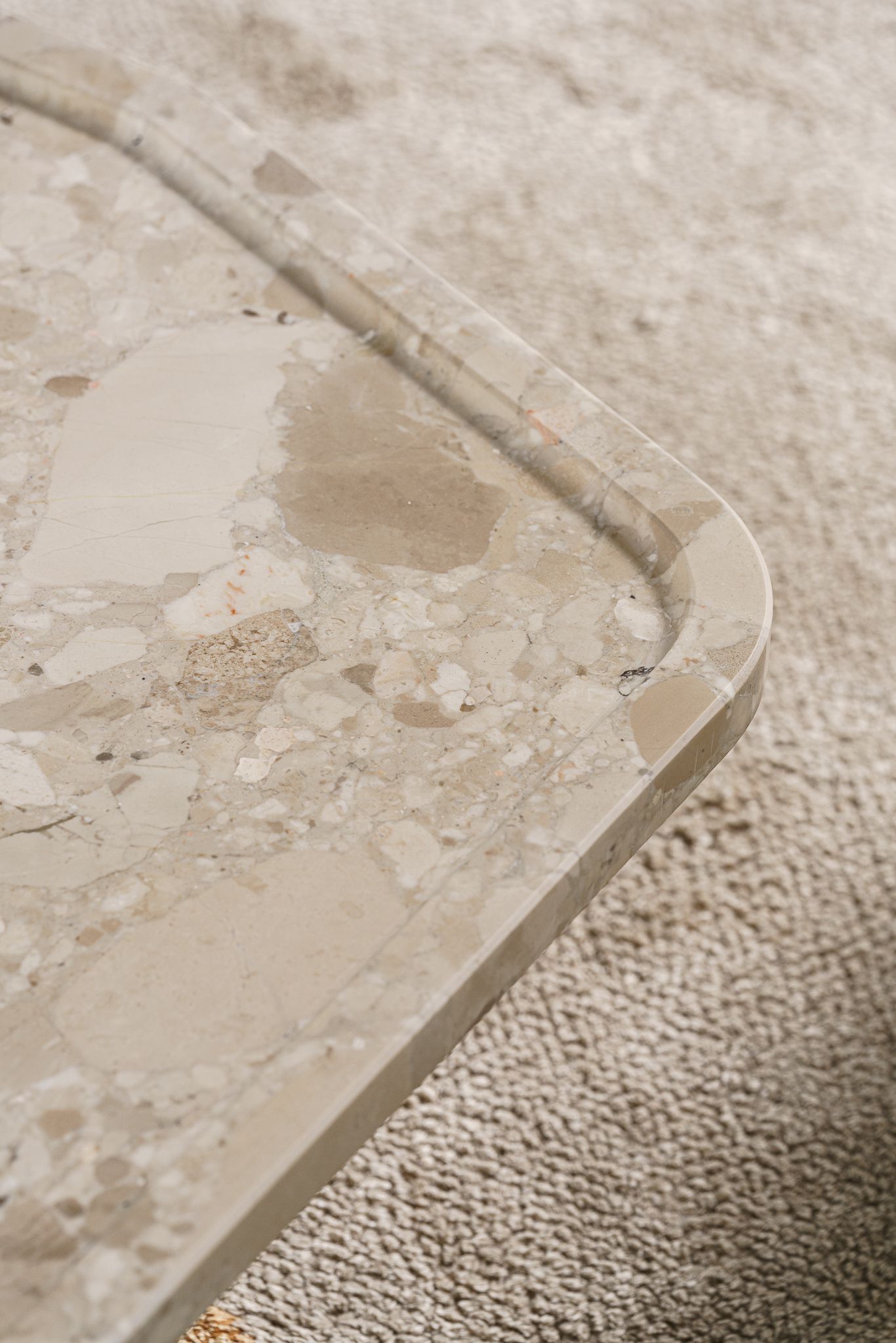 Baxter Журнальный столик Lana Wildflower marble от Baxter — в интерьере