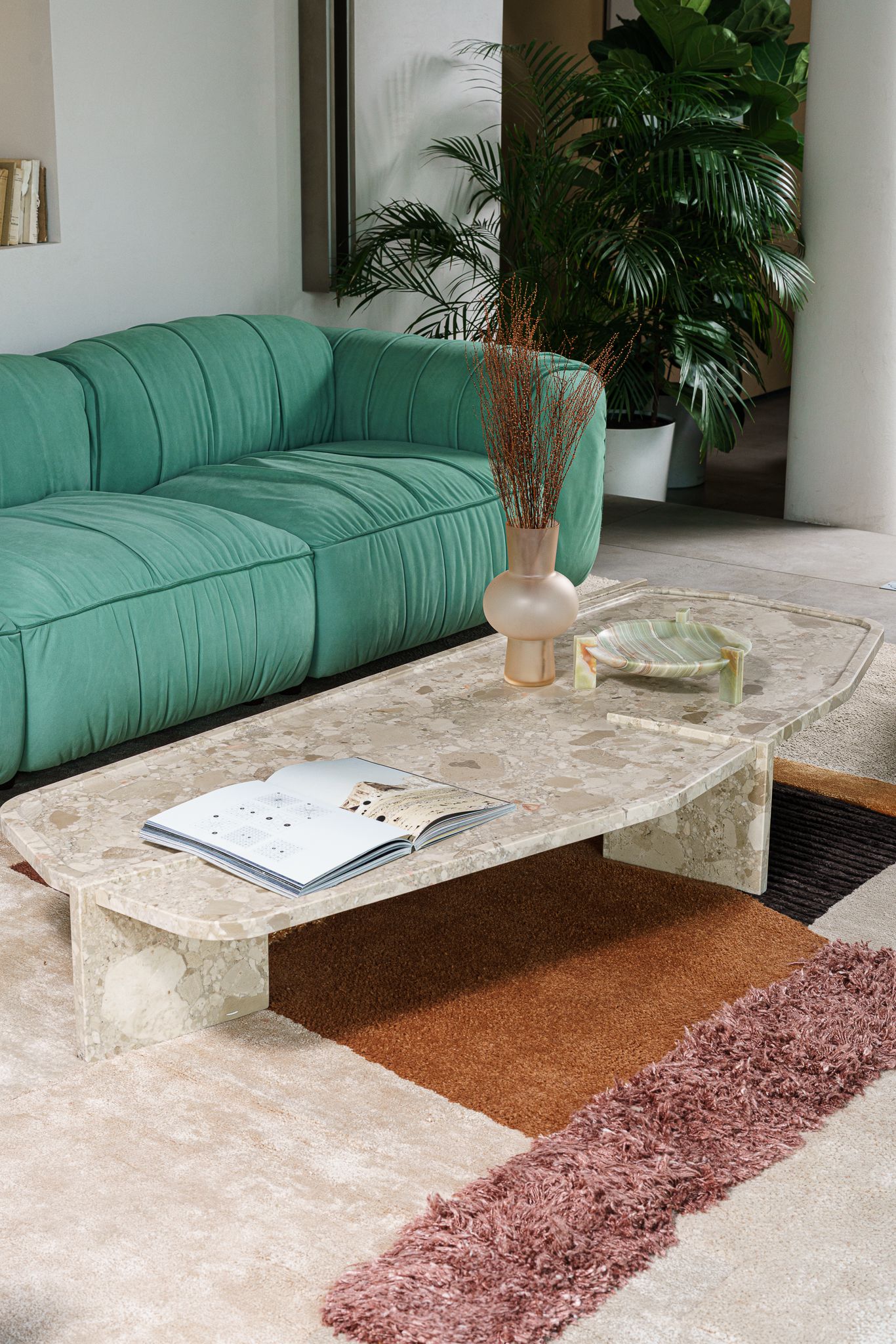 Baxter Журнальный столик Lana Wildflower marble от Baxter — в интерьере