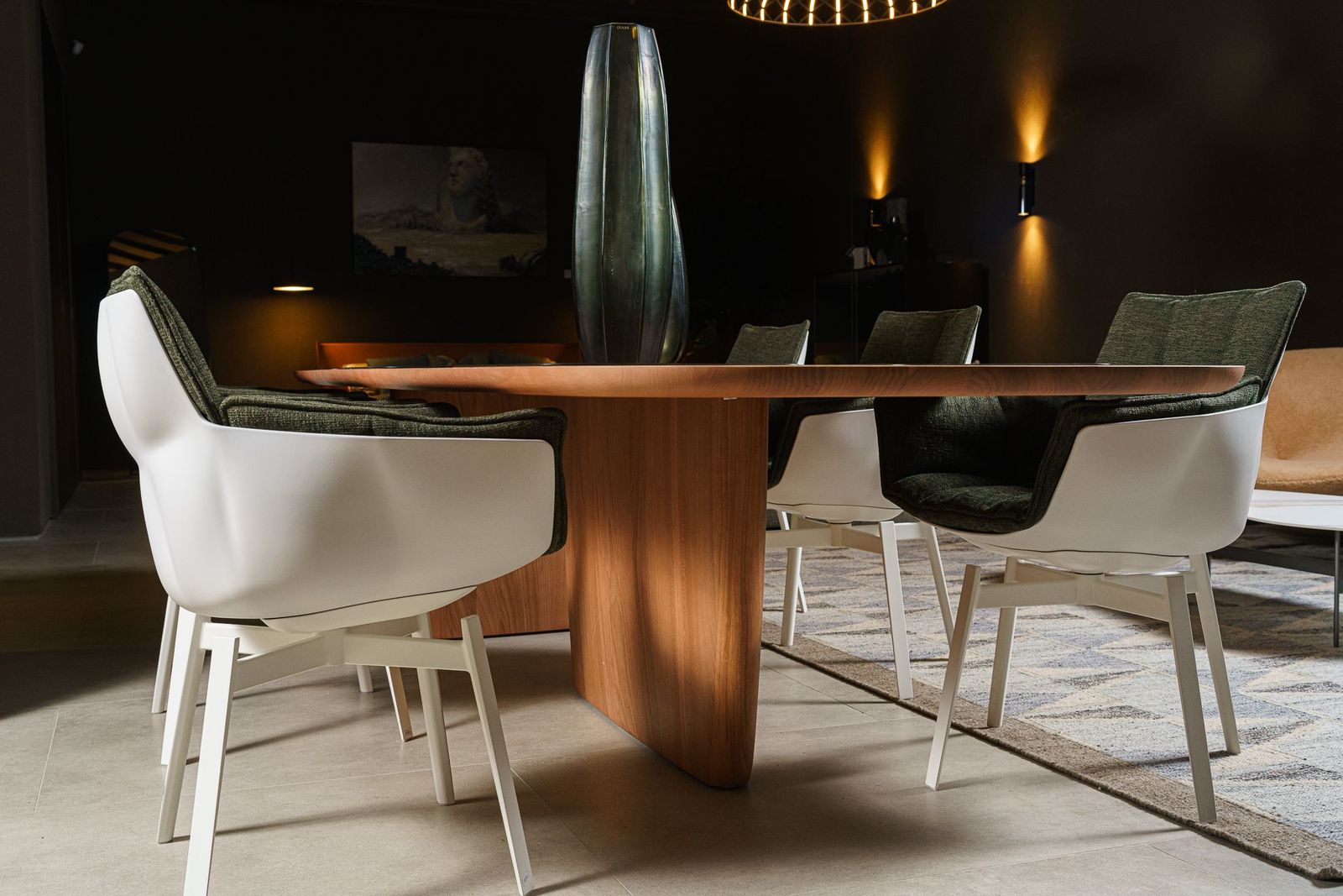 B&B Italia Стол Tobi-Ishi wood от B&B Italia — в интерьере
