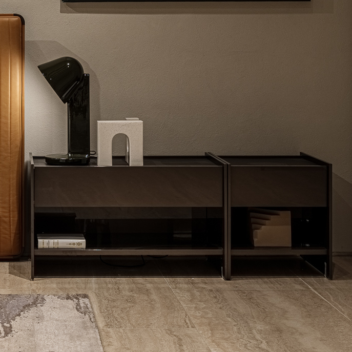 Molteni&C Прикроватная тумбочка Casper CCN1/CCN2 Glossy Cop от Molteni & C — в интерьере